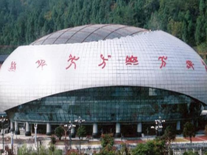 江苏体育中心球形网架加工安装
